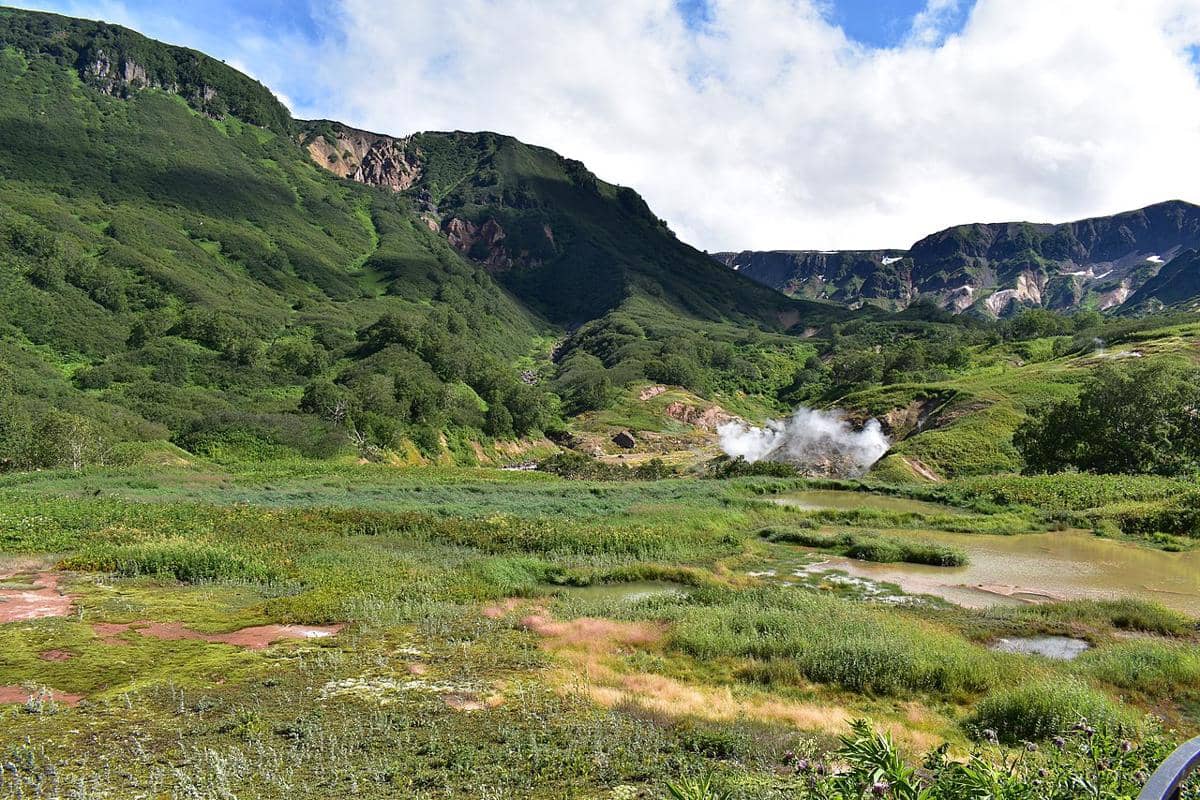 ilustrasi Valley of Geysers (commons.wikimedia.org/Rubin16)
