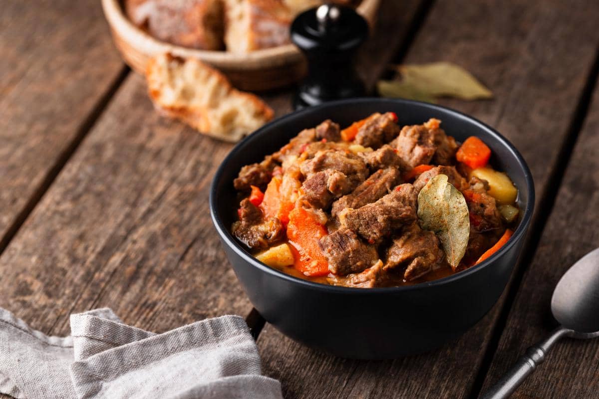 Resep Kambing Asam Pedas, Inspirasi Menu Iduladha yang Nyegerin