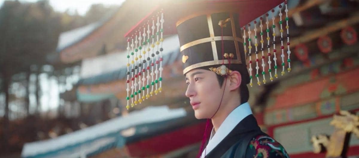 Byeon Woo Seok di Perfect Crown