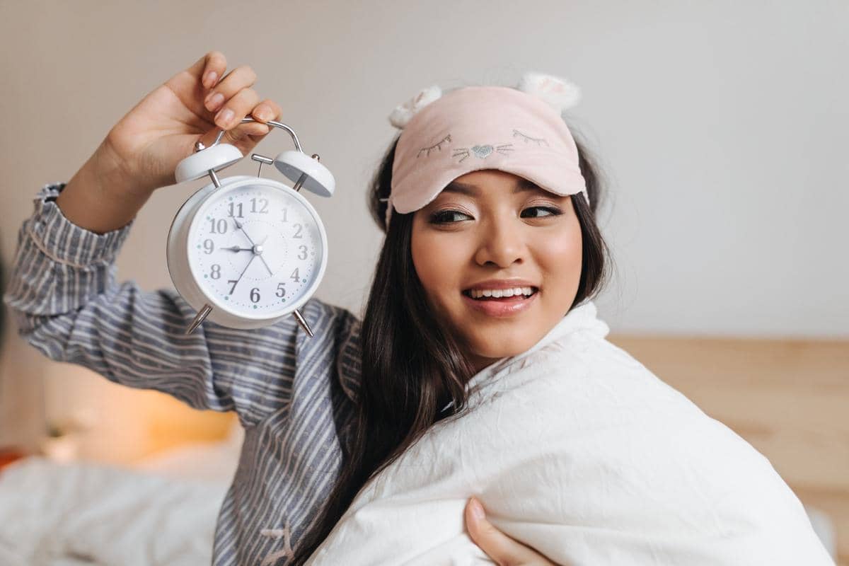 ilustrasi jam tidur yang teratur