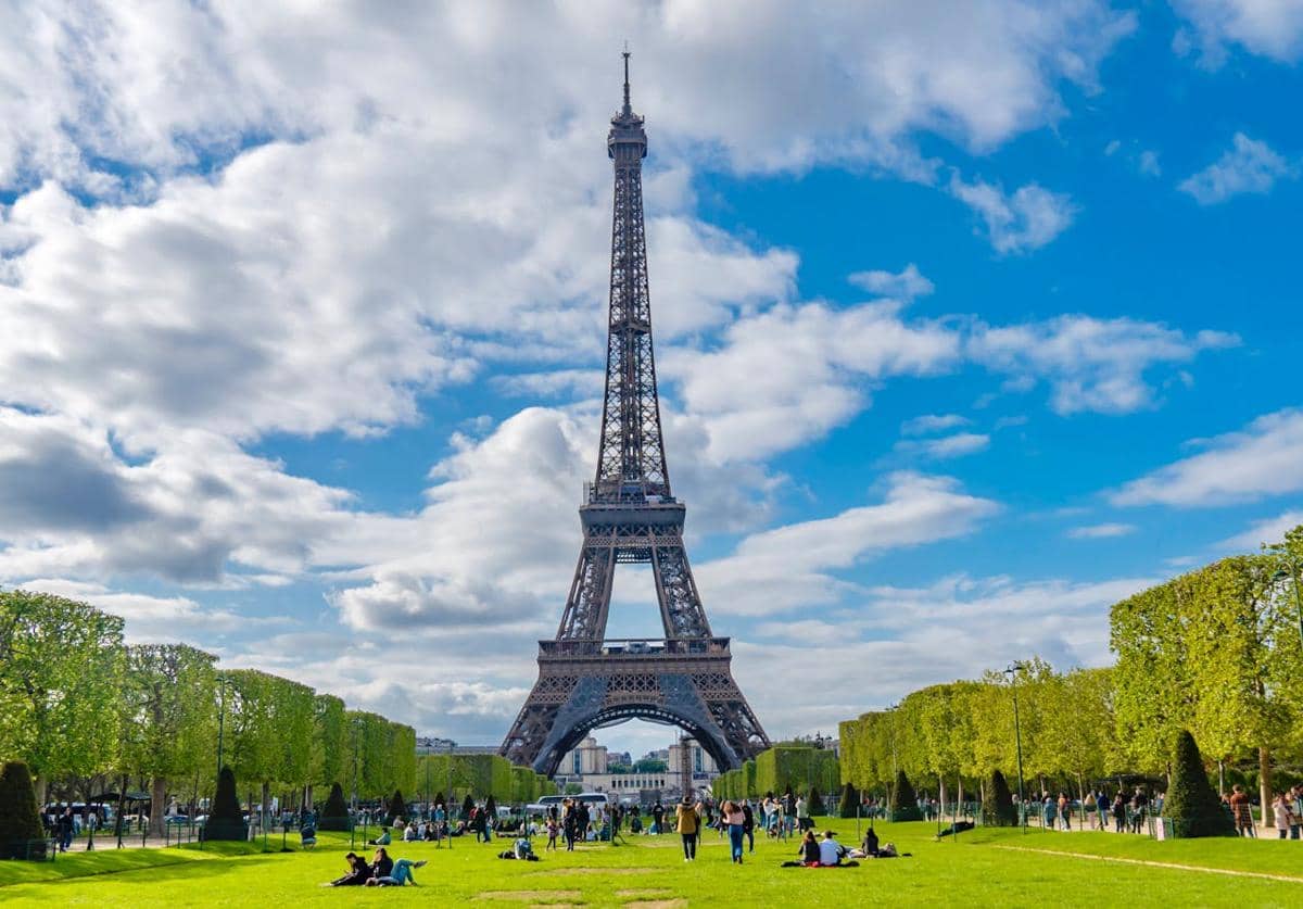 Kibarkan Bendera Palestina di Menara Eiffel, 6 Orang Ditangkap 