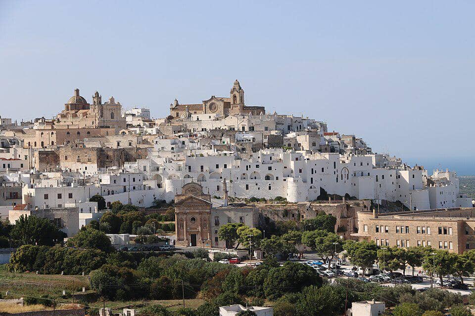 Kota Ostuni di Italia