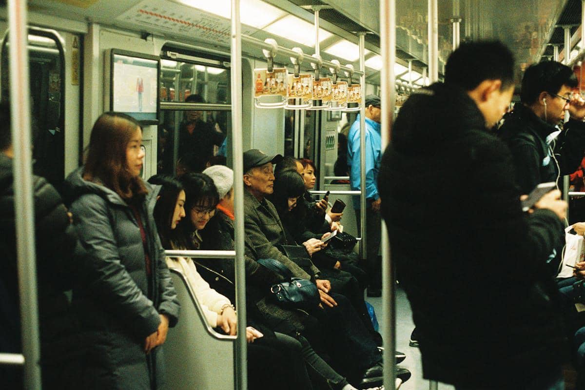 5 Tips Jaga Commute Wellness biar Gak Burnout ke Kantor
