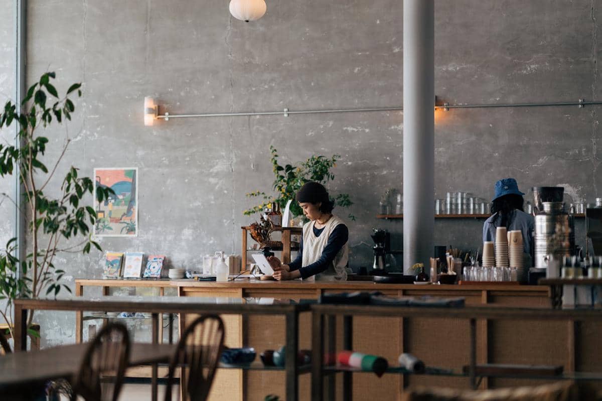 ilustrasi bisnis kafe industrial
