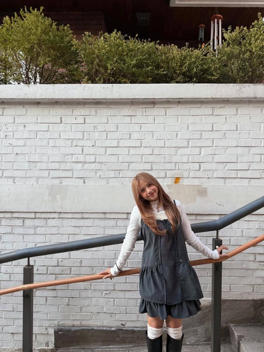 Diva Azzura Jalan-jalan di Seoul dengan penampilan baru