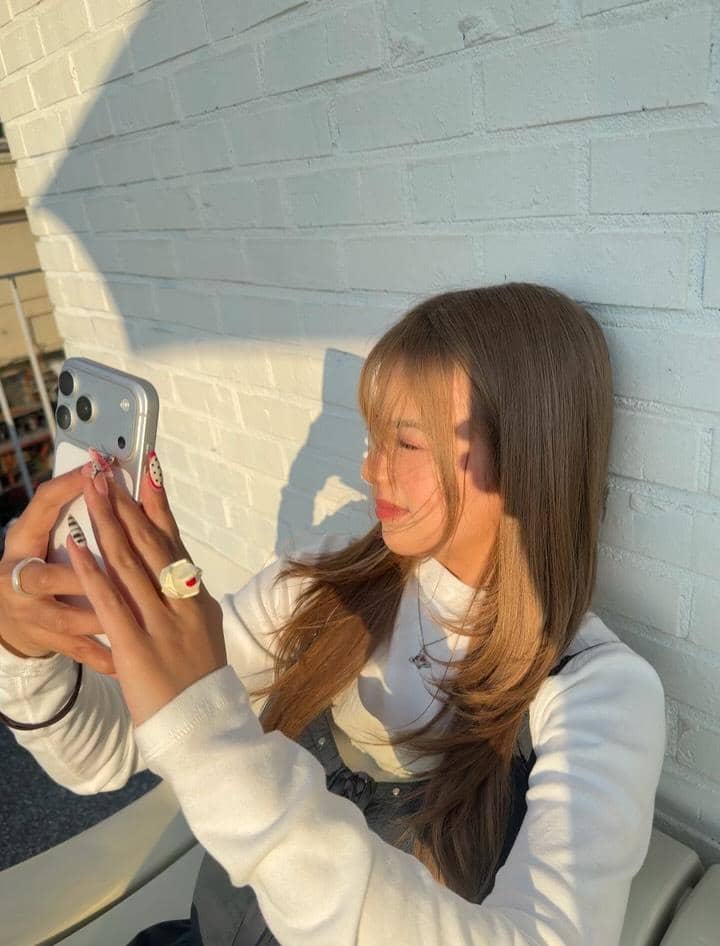 Diva Azzura Jalan-jalan di Seoul dengan penampilan baru