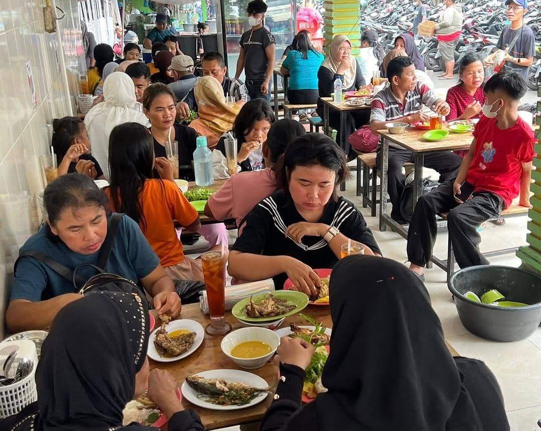 Nikmati Kepala Ikan Kakap dan Kepiting Mutiara di Barbie Lubis Medan