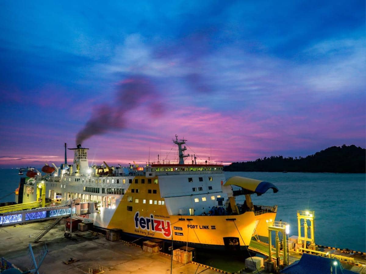 ASDP Catat 36.647 Kendaraan Menyeberang Saat Long Weekend 