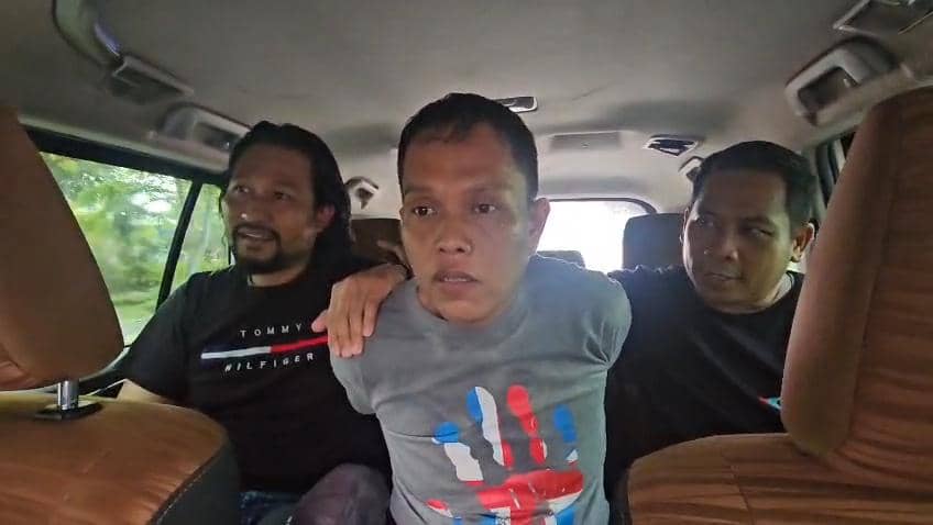 Tim Jatanras Polrestabes Makassar menangkap pria berinisial FR (30), pelaku penyekapan dan pemerkosaan mahasiswi berinisial MA (21). FR diri