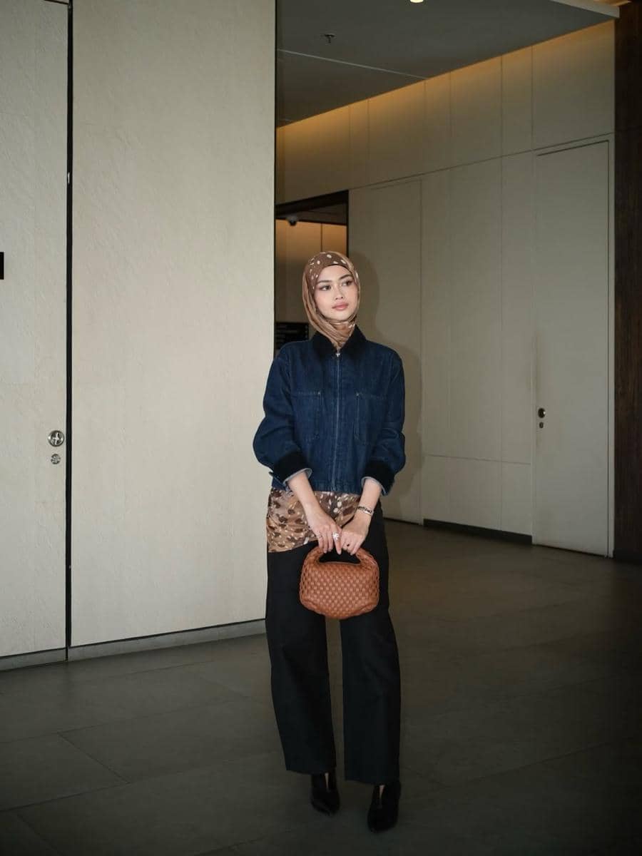 ide outfit konser ala Ratu Anditya Martin