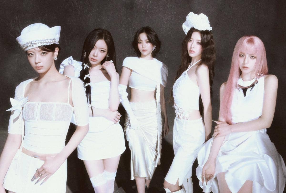 potret ITZY di mini album Motto