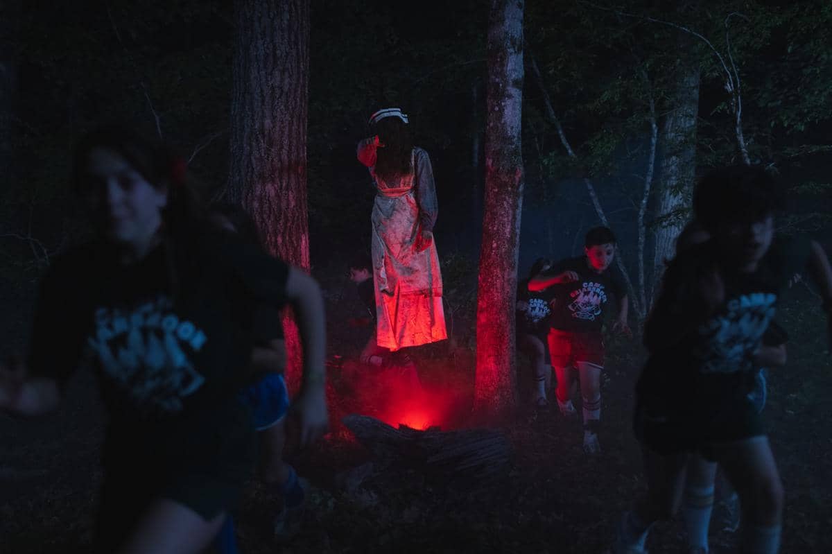 adegan dalam film She Came from the Woods