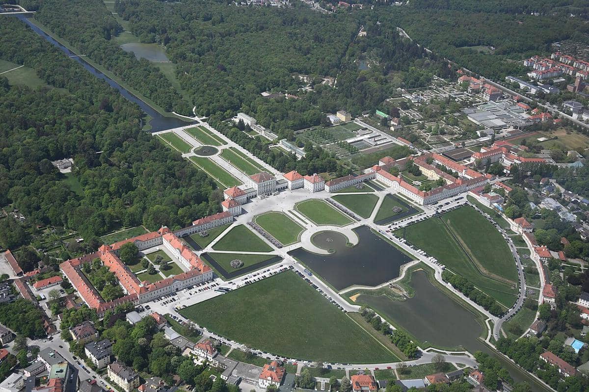 Pemandangan udara Istana Nymphenburg.