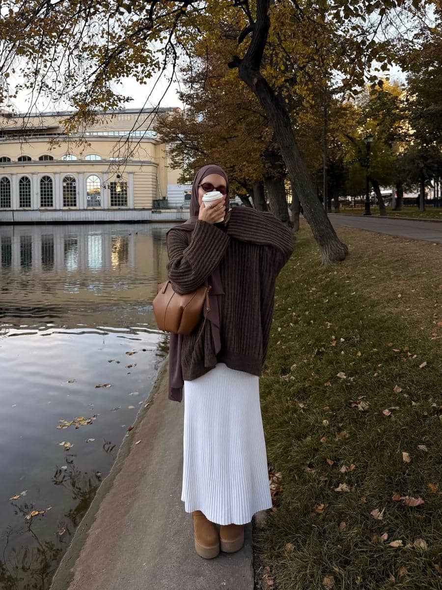 OOTD Sweater dan Rok ala Alyona Tata
