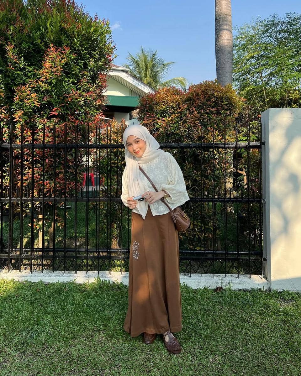 OOTD Nuansa Cokelat ala Syindi Lucia