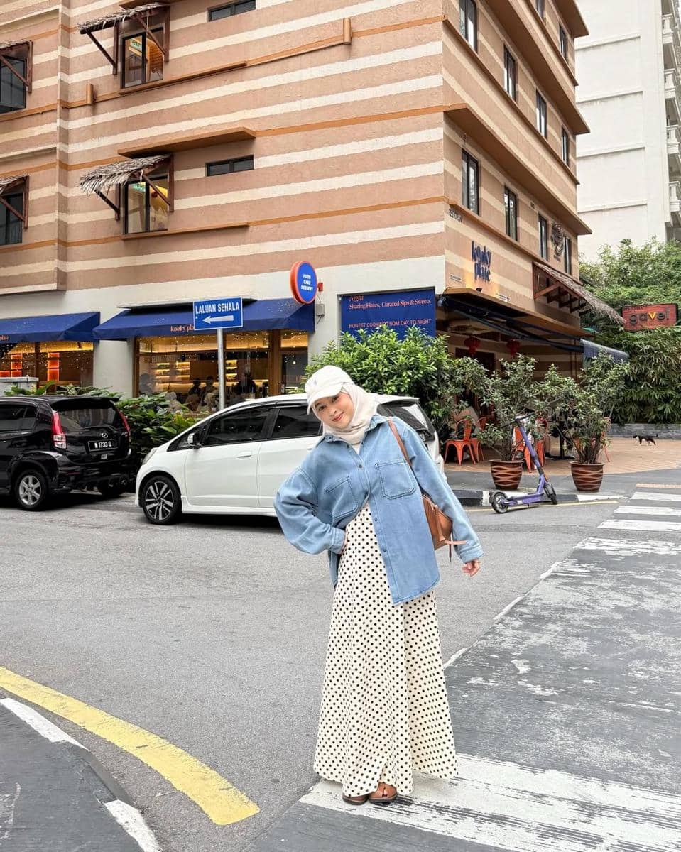 OOTD Pakai Topi ala Syindi Lucia