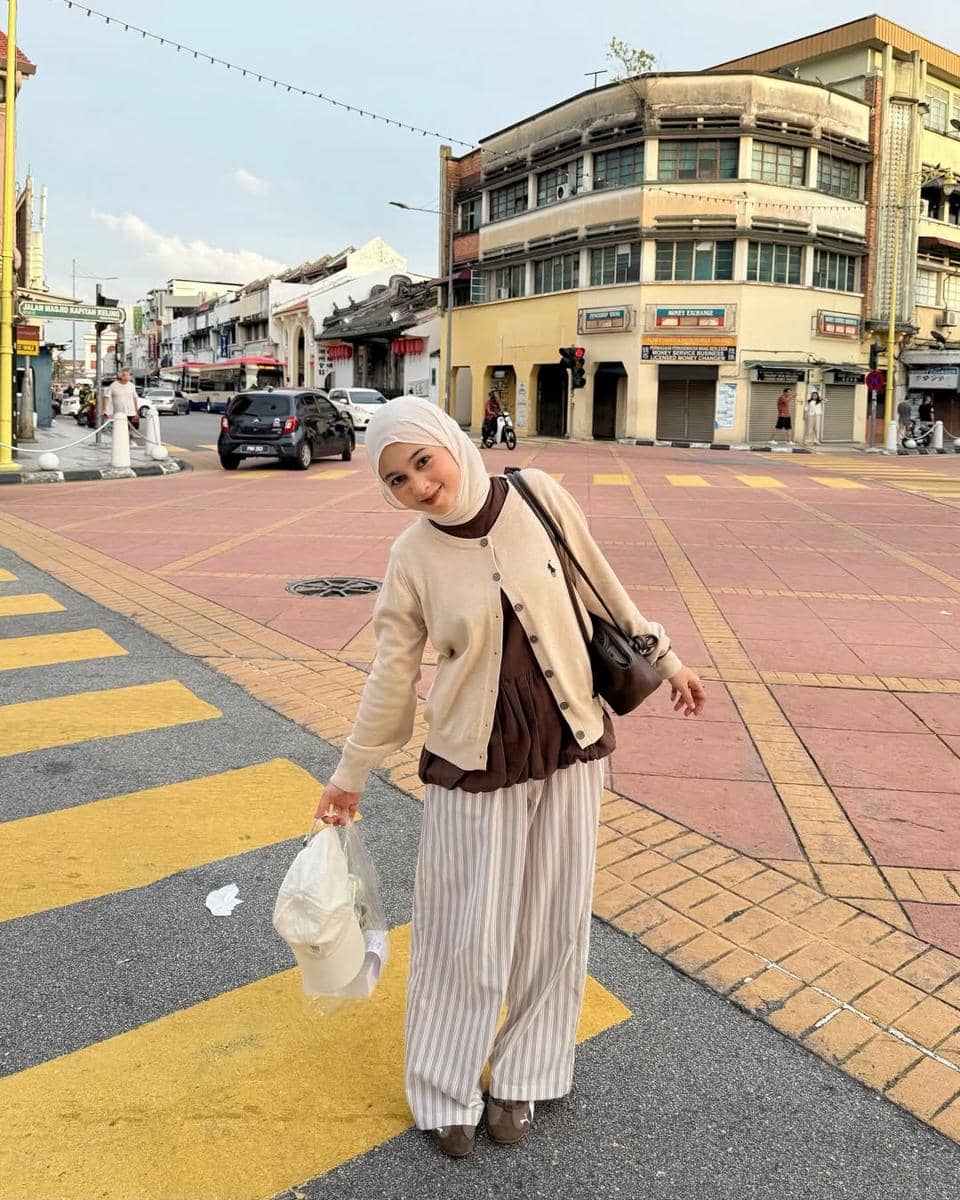 OOTD Nuansa Cokelat ala Syindi Lucia