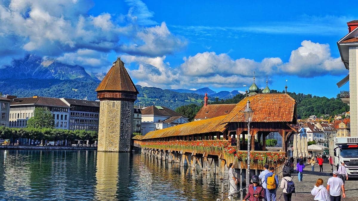 ilustrasi Switzerland, Swiss