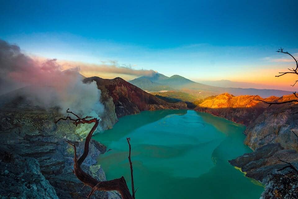 Panduan Wisata Kawah Ijen 2026, Harga Tiket hingga Jalur Pendakian