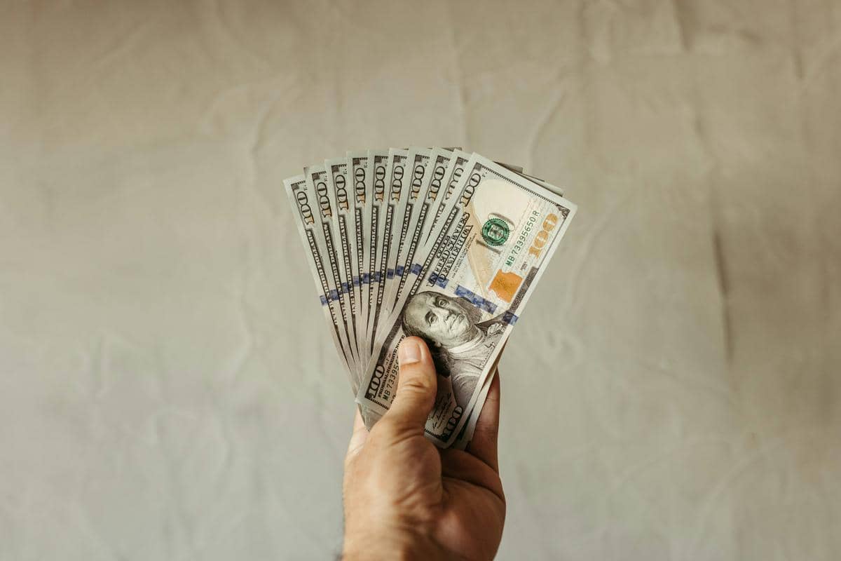 ilustrasi dolar