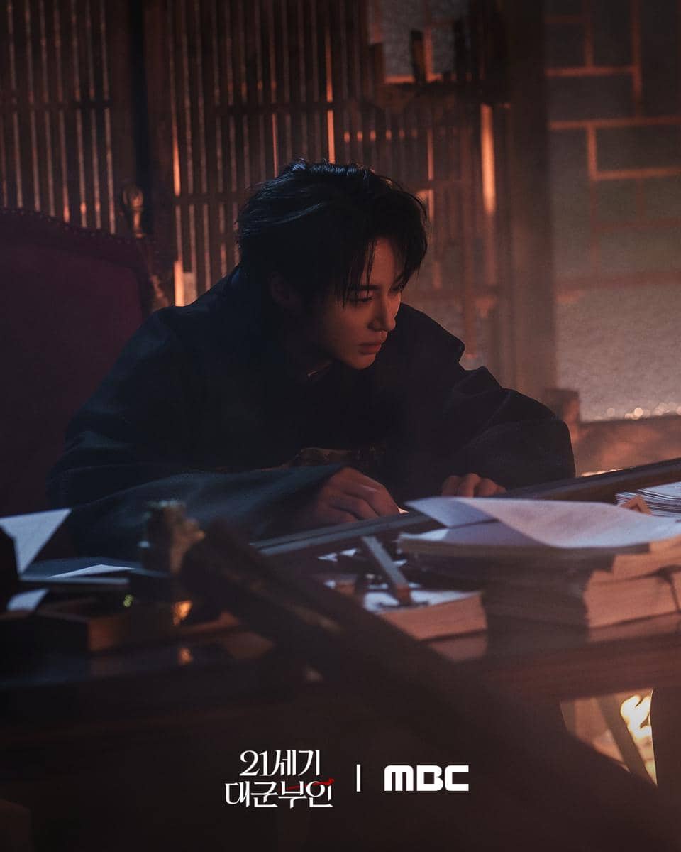 Still cut Perfect Crown