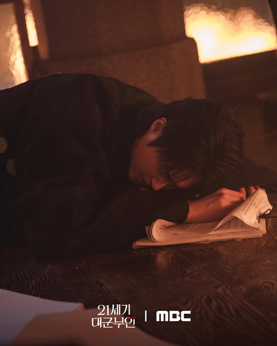 Still cut Perfect Crown