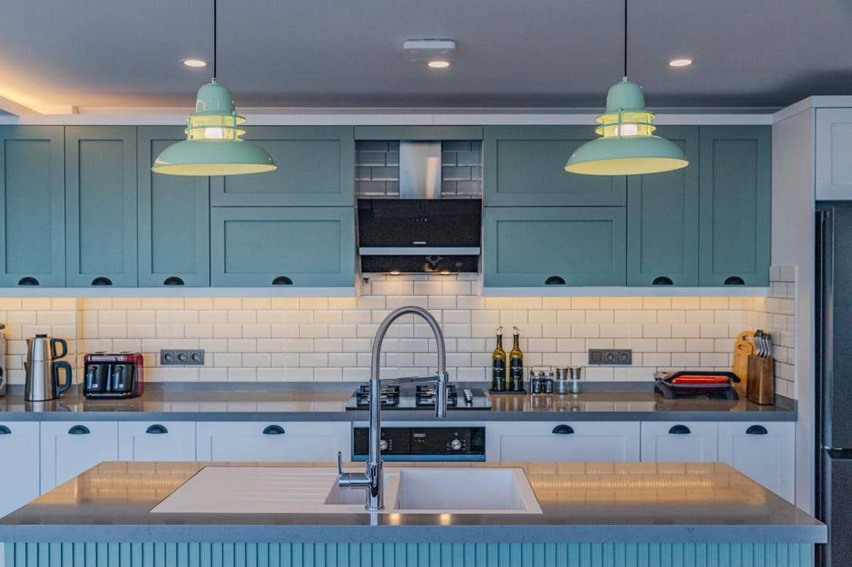 ilustrasi interior dapur warna hijau zaitun