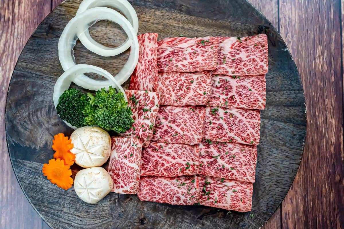 ilustrasi daging sapi slice