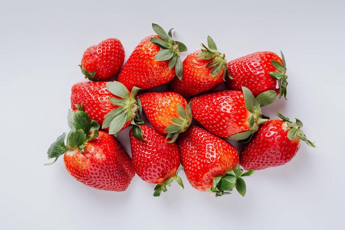 ilustrasi stroberi premium