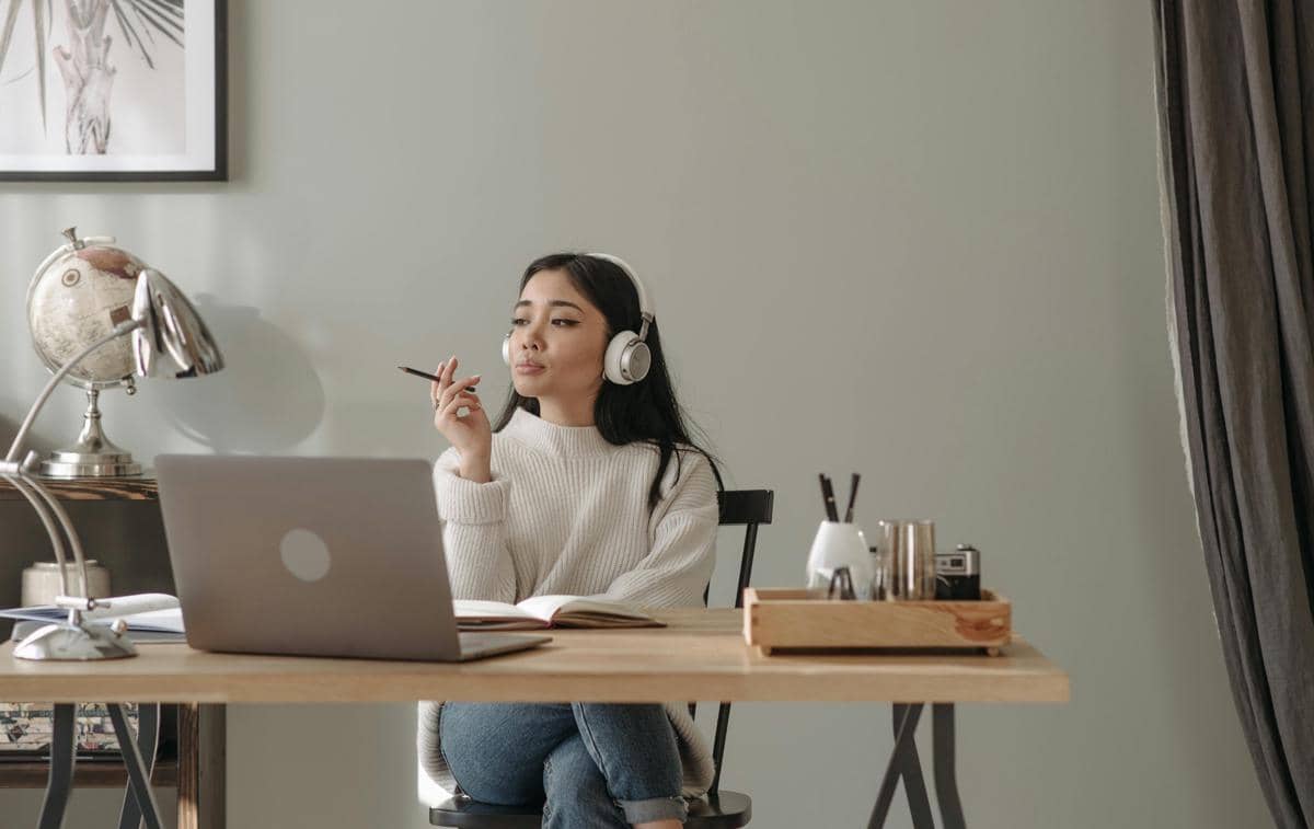 5 Tips Manajemen Stres buat Kamu yang Pikirannya Gak Pernah Sepi