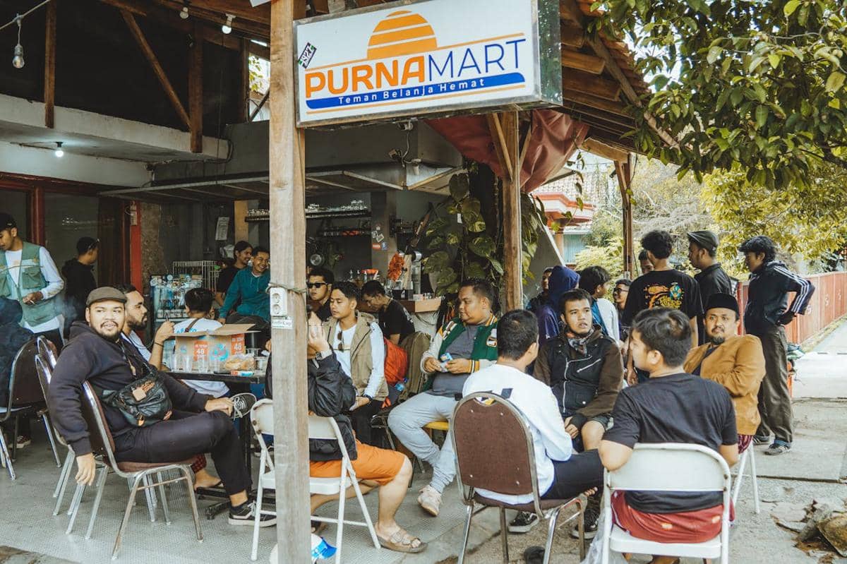 Sering Jadi Perokok Pasif Saat Nongkrong? Coba 5 Trik Ini!