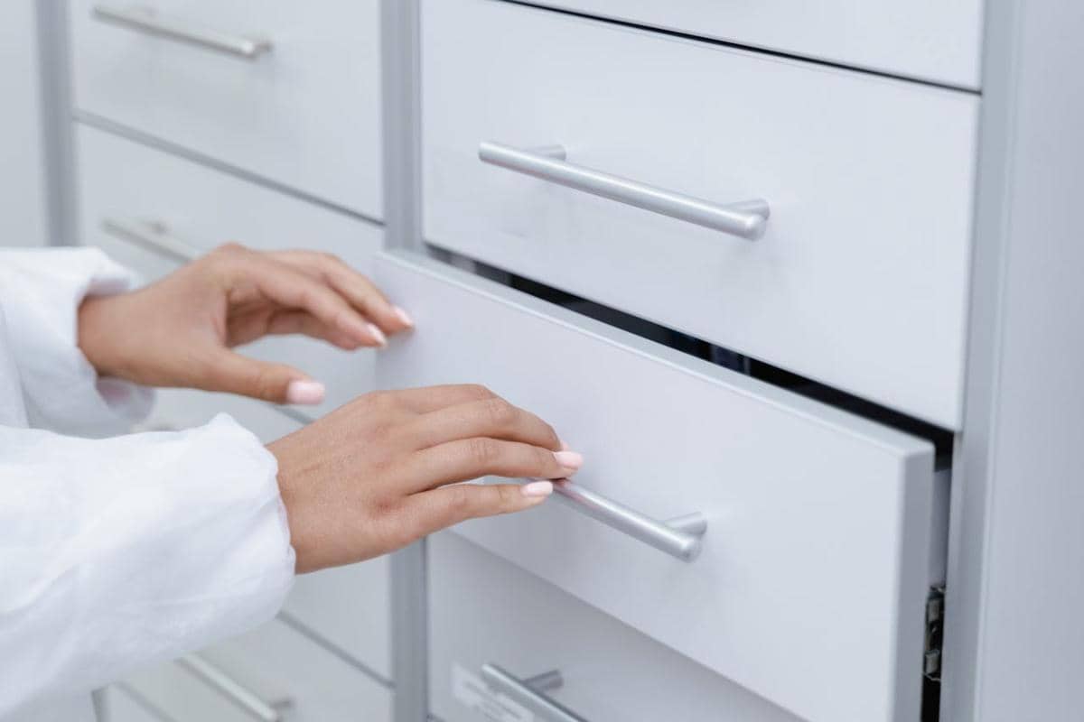 ilustrasi handle kabinet
