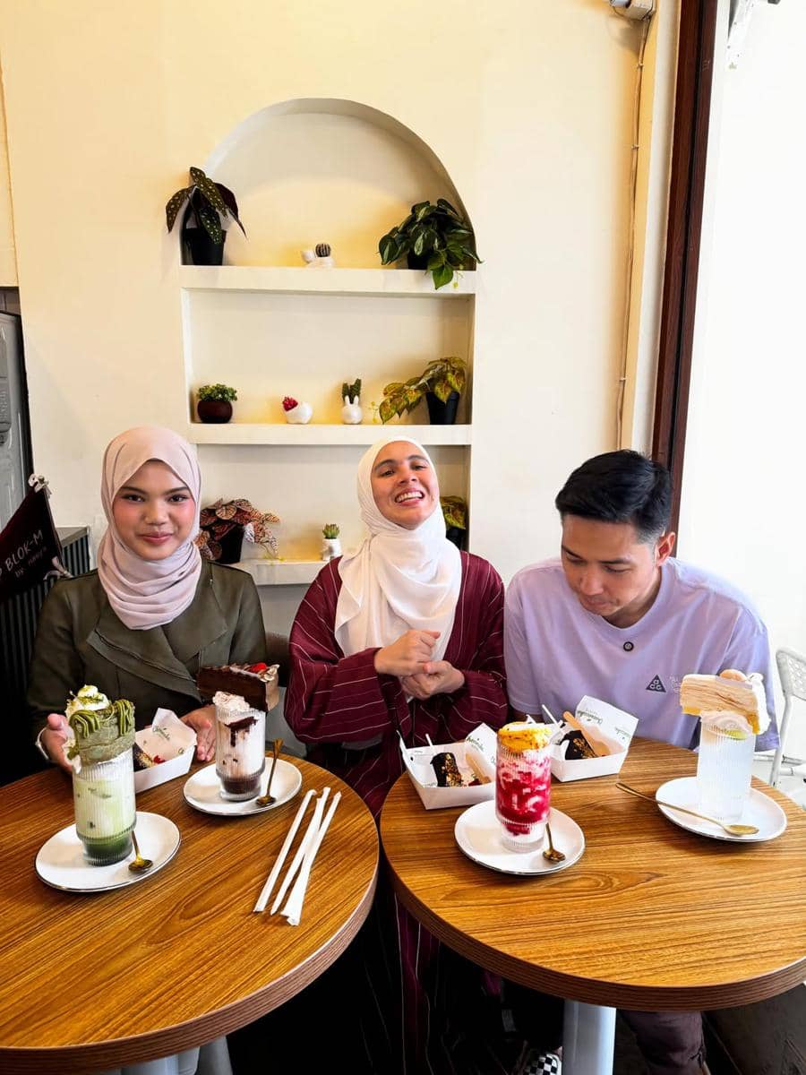 Nycta Gina dan Kinos Kulineran di Blok M