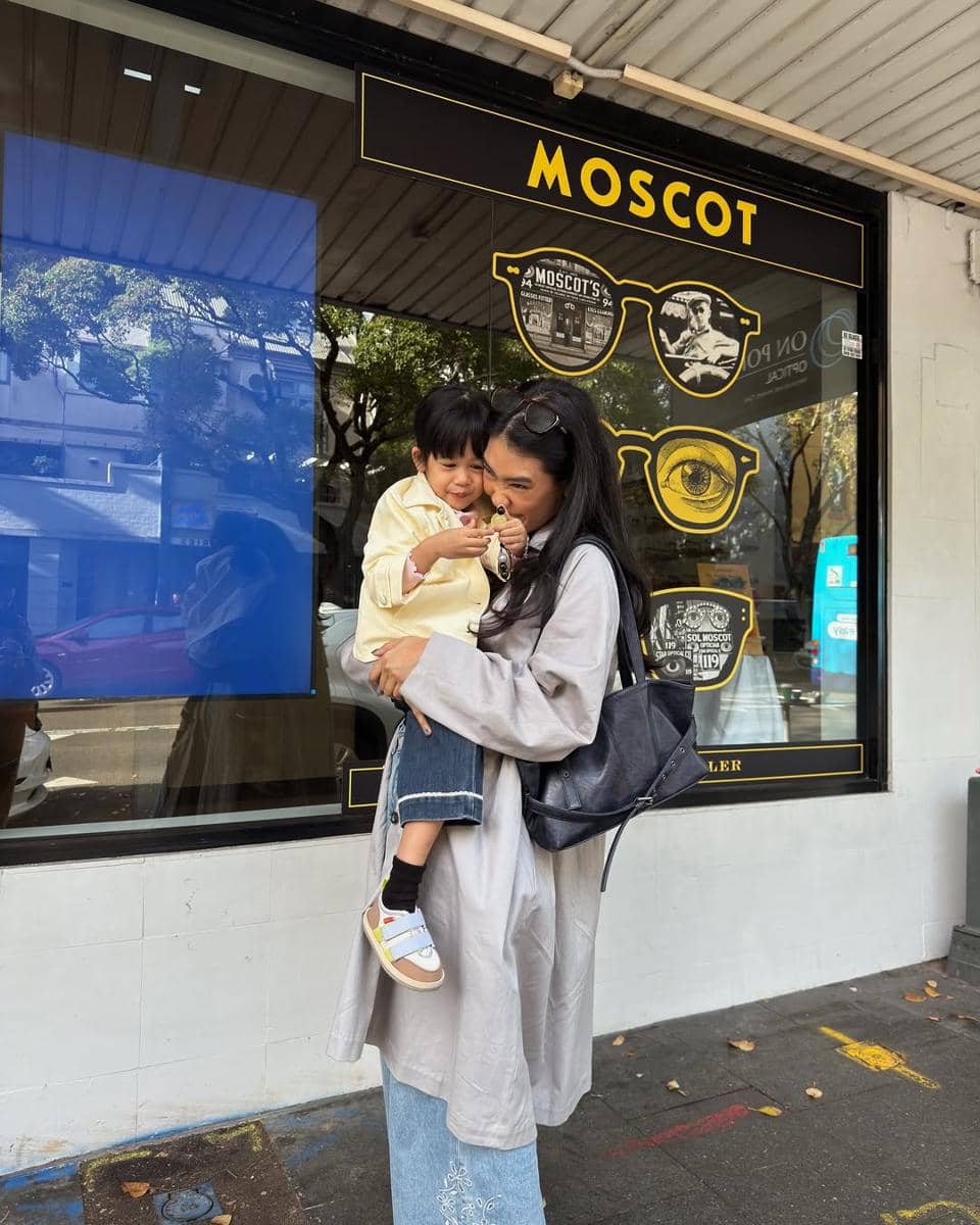 Alika Islamadina liburan di Sydney