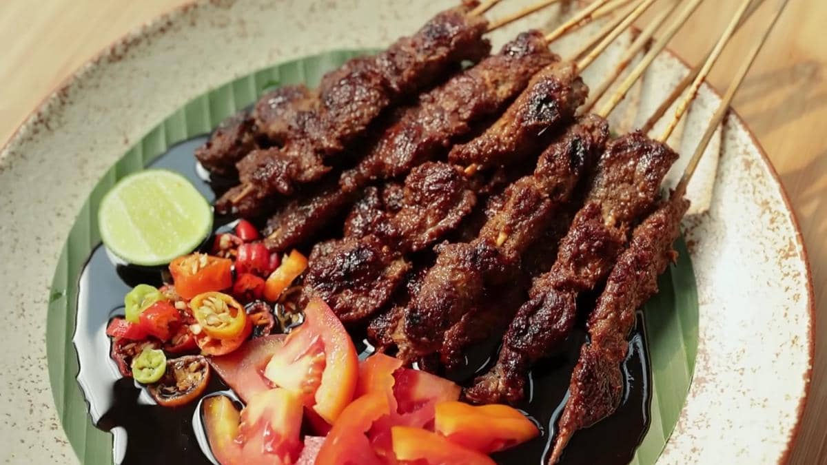 ilustrasi sate kambing sambal kecap