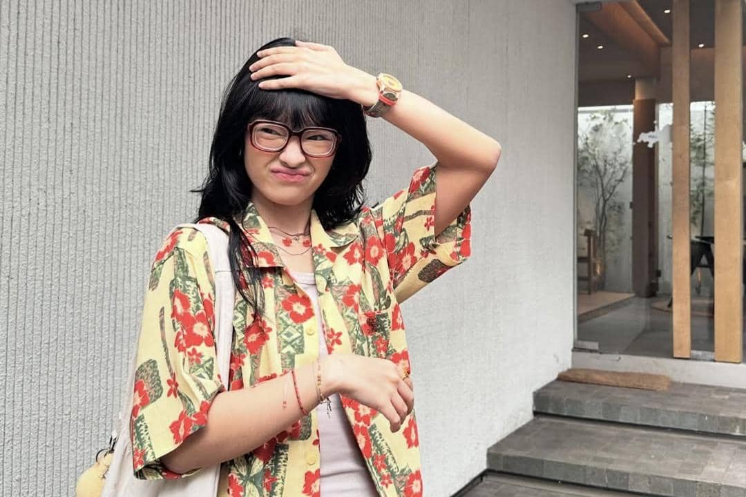 Bisa Ditiru, Ini 5 Akun Cewek Inspirasi Outfit Colorful di Instagram!