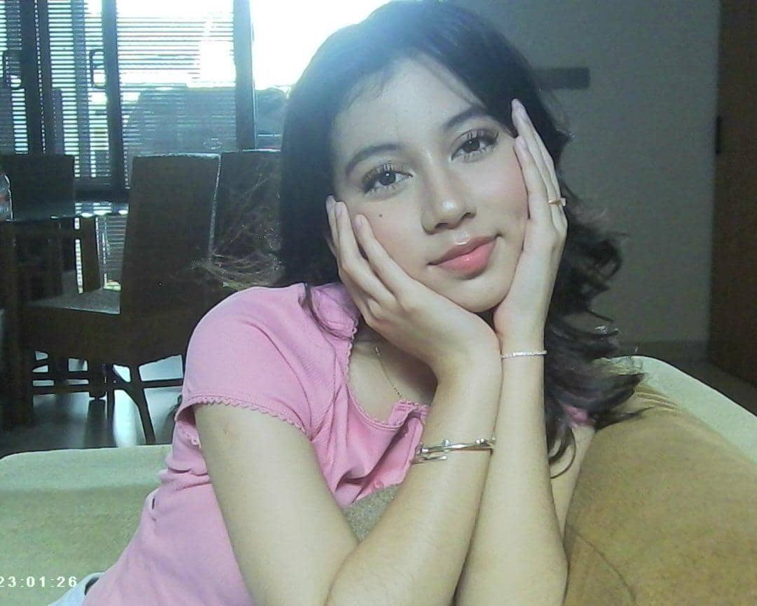 Inspirasi makeup ala Shofia Shireen