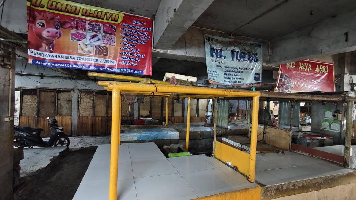 Pedagang Daging Sapi di Pasar Kosambi Mogok Berjualan