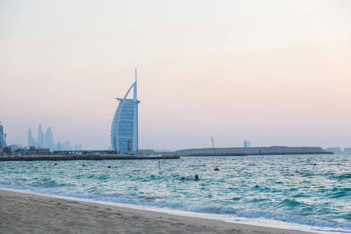 Dubai Resmikan Pantai Perempuan Pertama di Dunia, Buka 24 Jam