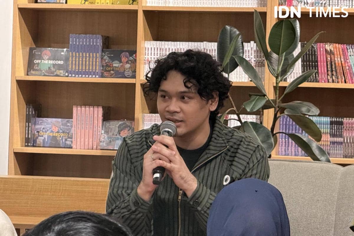momen konferensi pers The Overtunes pada Senin (18/5/2026)
