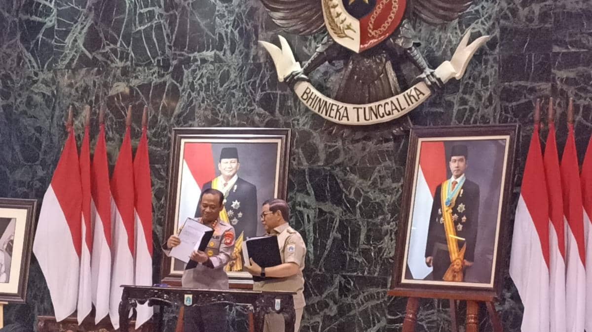 Gubernur DKI Jakarta Pramono Anung menandatangani Nota Kesepakatan  dengan Kepolisian Daerah Metropolitan Jakarta Raya tentang Optimalisasi 