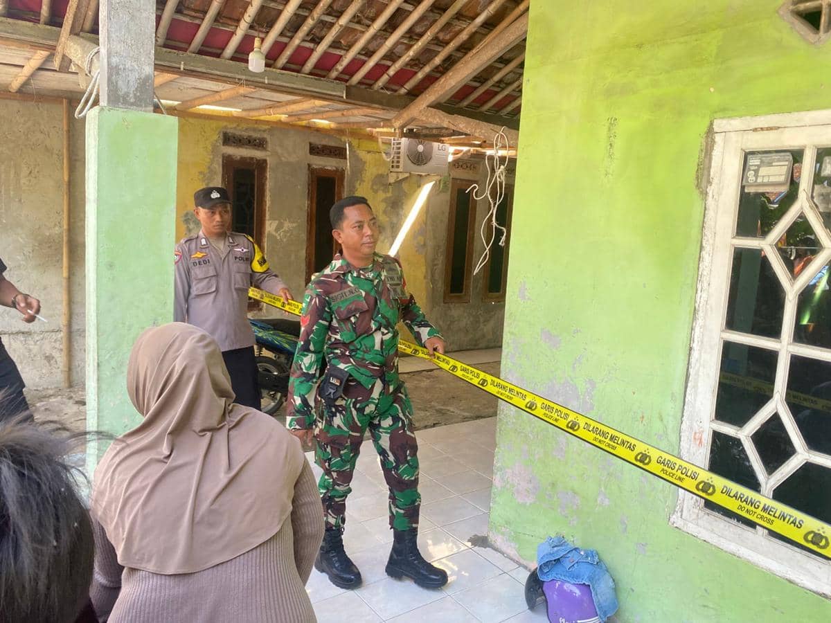 Polisi evaluasi jasad korban bunuh diri di Serang (Dok. Humas Polres Serang)