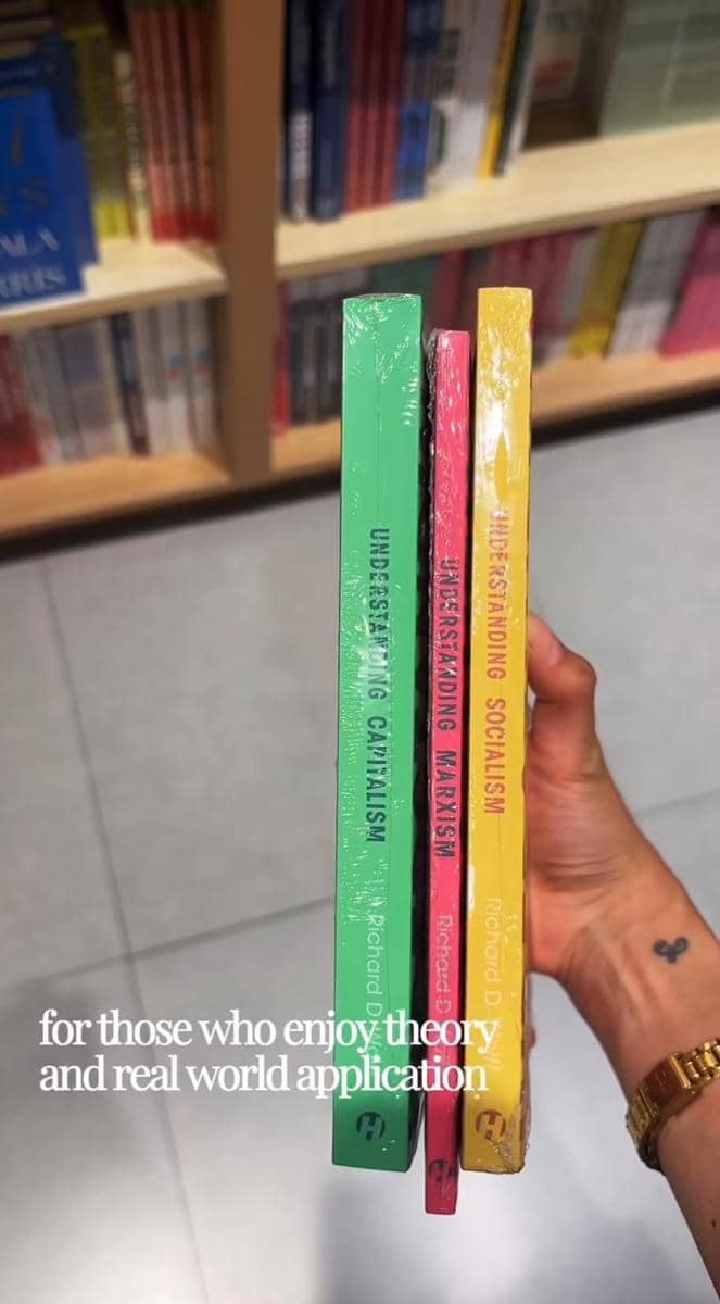 Buku Eva Celia (Instagram.com/evacelia)