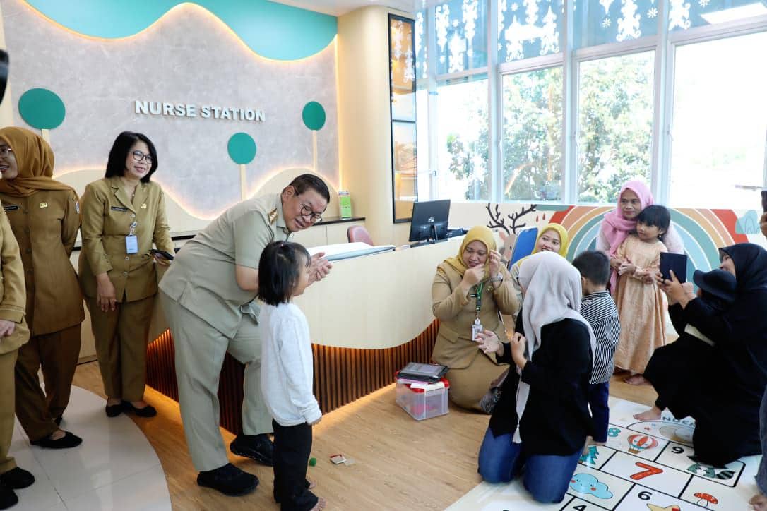 Gubernur DKI Jakarta, Pramono Anung resmikan gedung baru Puskesmas Pembantu Meruya Selatan II, Kecamatan Kembangan, Jakarta Barat.