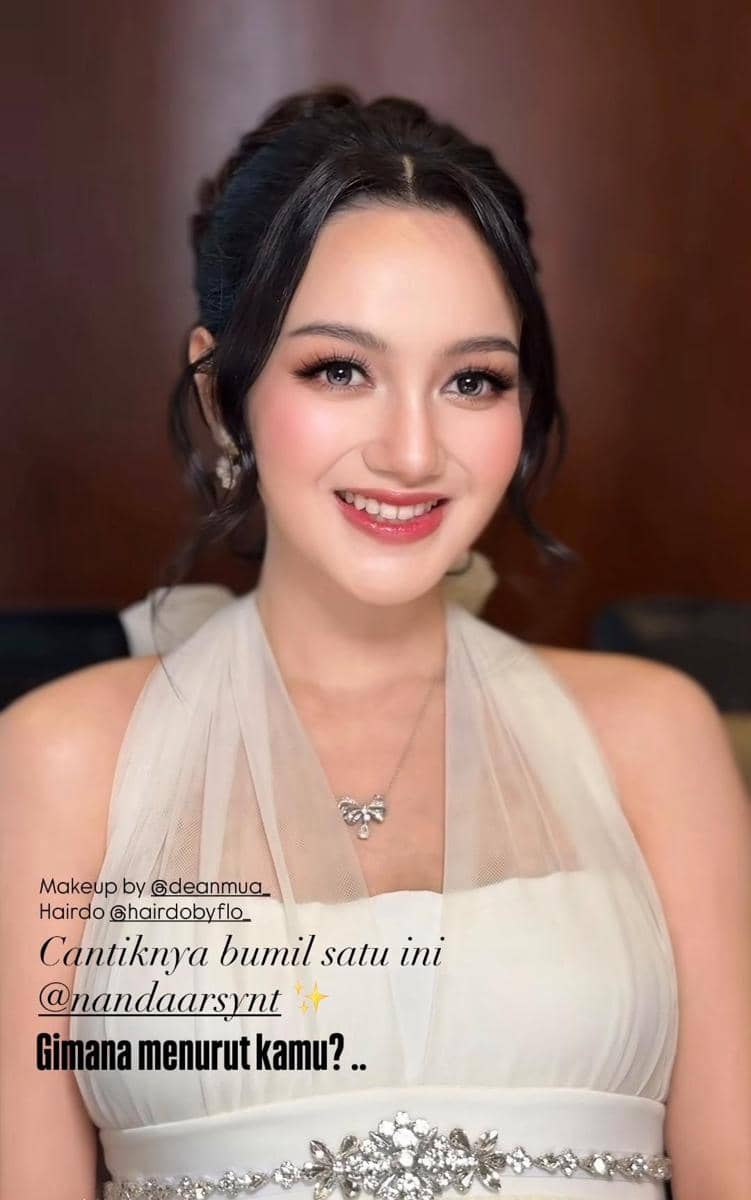 gaya Nanda Arsyinta saat gender reveal