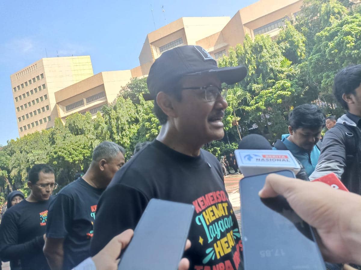 Menteri Sosial Syaifullah Yusuf memimpin ikrar tanpa korupsi di Kemensos l, Senin (18/5/2026). 