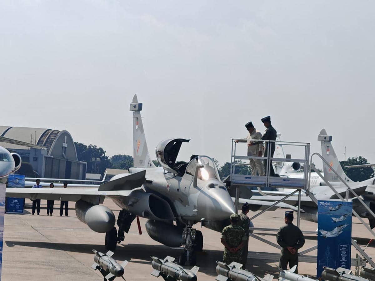 Presiden Prabowo Subianto serahkan 6 pesawat jet tempur Dassault Rafale, 4 pesawat Dassault Falcon 8X, 1 pesawat Airbus A400M Atlas MRTT, 2