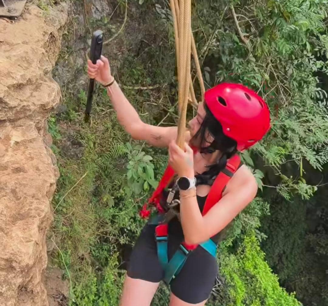 Wendy Walters di Gua Jomblang