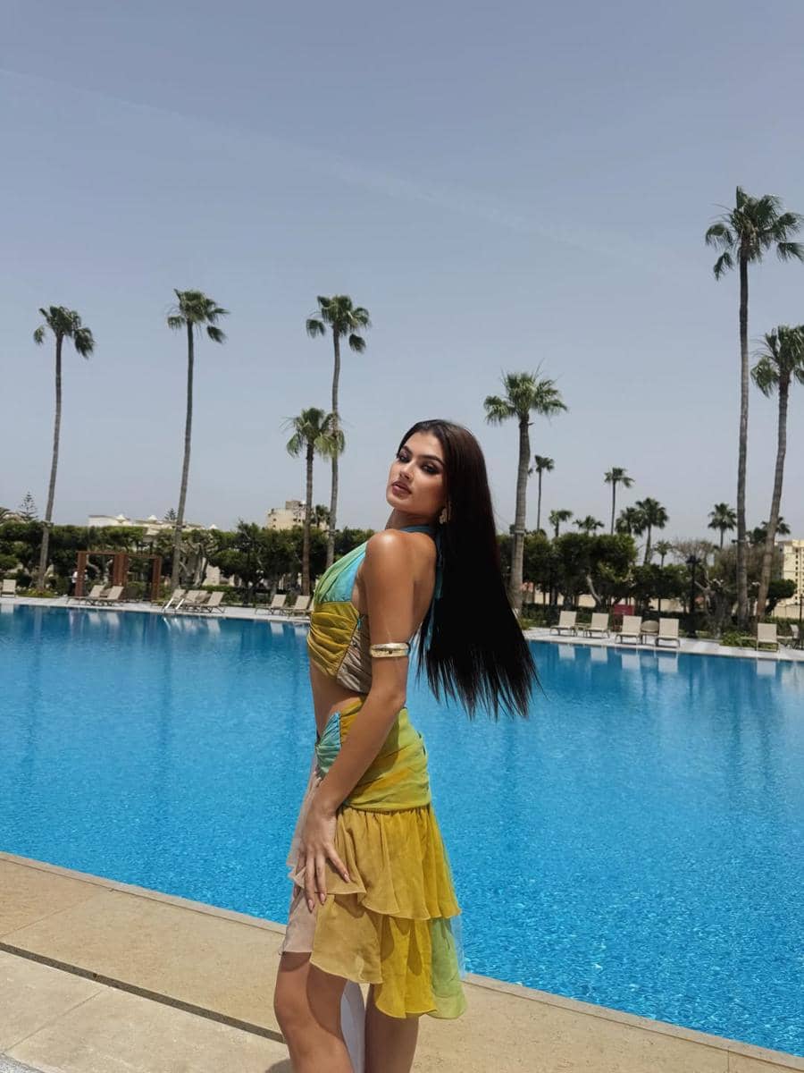 Potret Finalis di Resort Wear Miss Eco International