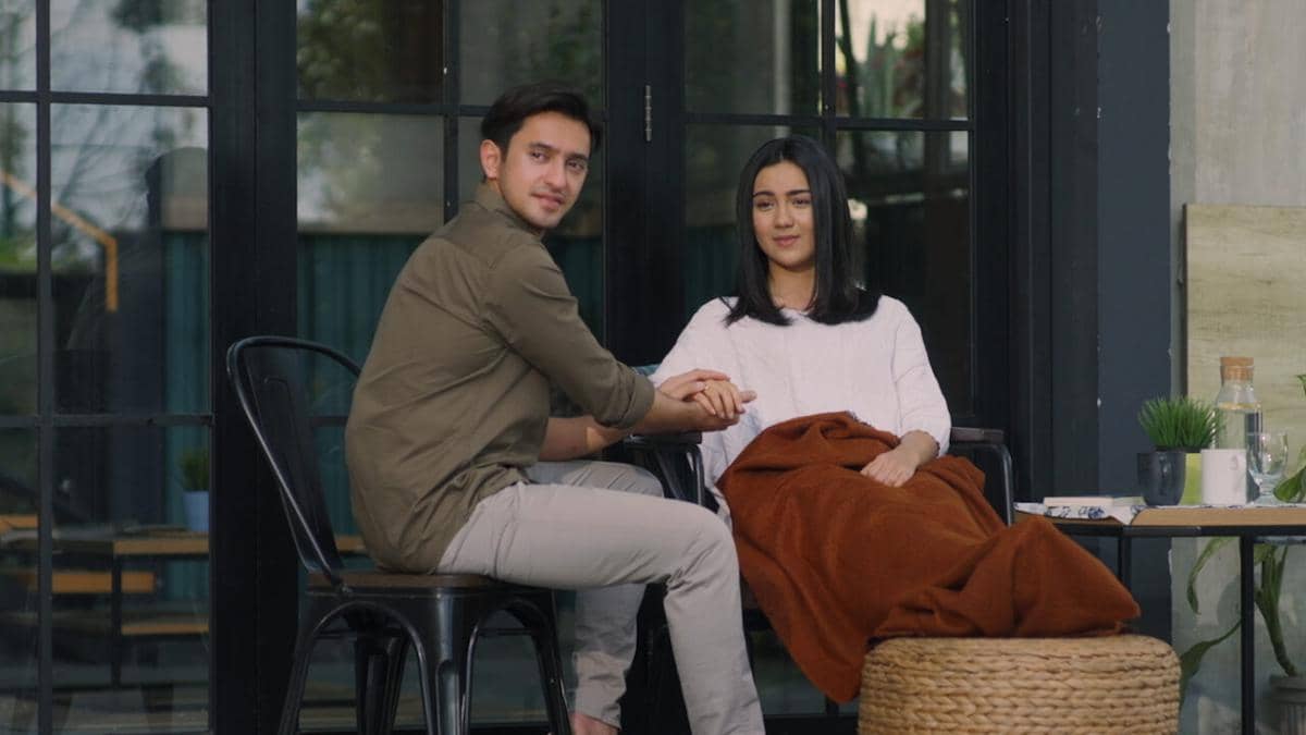 Ersya Aurel dalam Enam Batang